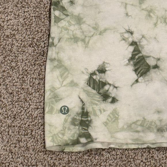 lululemon LA ALL YOURS CUT-OUT SHORT SLEEVE Camo Wash Willow
Green/Army Green 4 - Picture 5 of 6